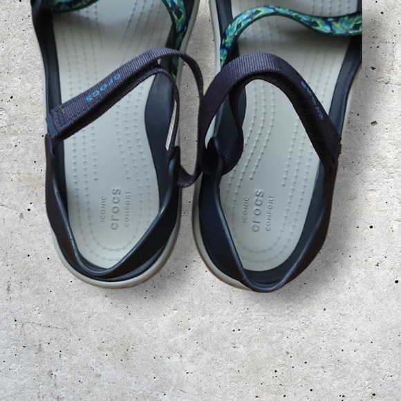 CROCS Sandals Swiftwater Webbing Green Blue Black Women’s Size 9 - Picture 7 of 11
